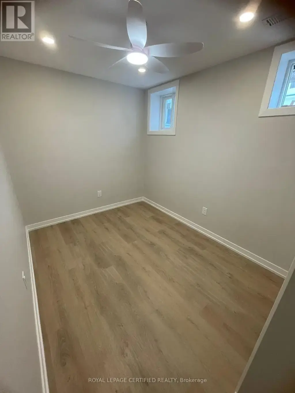 48 Frances Avenue, Toronto (Stonegate-Queensway)